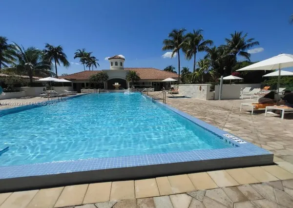 $2,500 | 20000 East Country Club Drive, Unit 201, Aventura, FL 33180