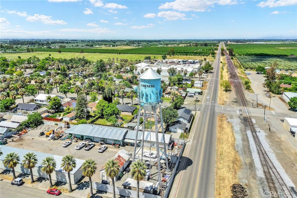 618 4th Street Corning, CA 96021 - Photo 6 of 36