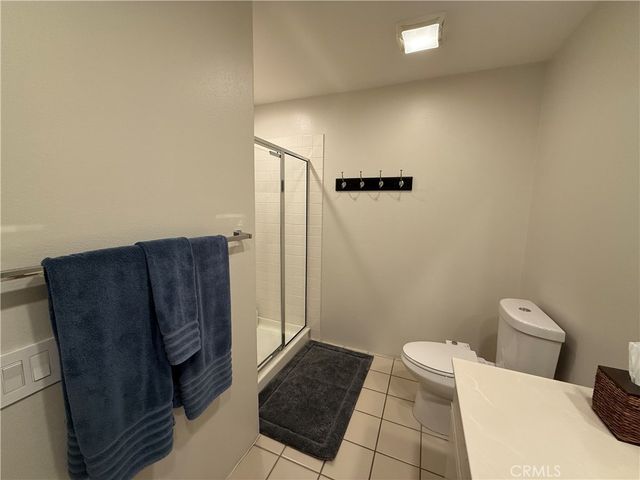 a view of a parking space