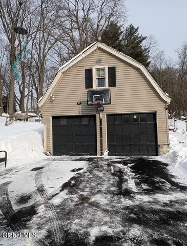 $189,900 | 211 Forest Avenue, Amsterdam, NY 12010