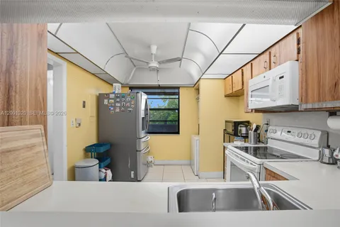 $159,000 | 1001 Colony Point Circle, Unit 503, Pembroke Pines, FL 33026