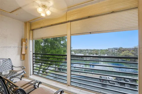 $159,000 | 1001 Colony Point Circle, Unit 503, Pembroke Pines, FL 33026