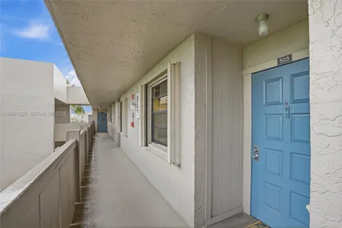 $159,000 | 1001 Colony Point Circle, Unit 503, Pembroke Pines, FL 33026
