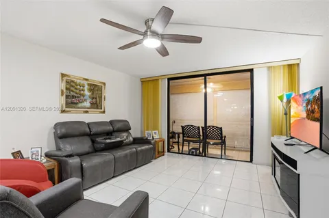 $159,000 | 1001 Colony Point Circle, Unit 503, Pembroke Pines, FL 33026
