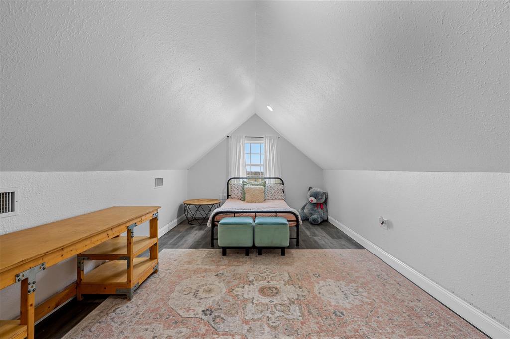 2045 Iron Bridge Road Lorena, TX 76655 - Photo 27 of 40 a hallway with a large window