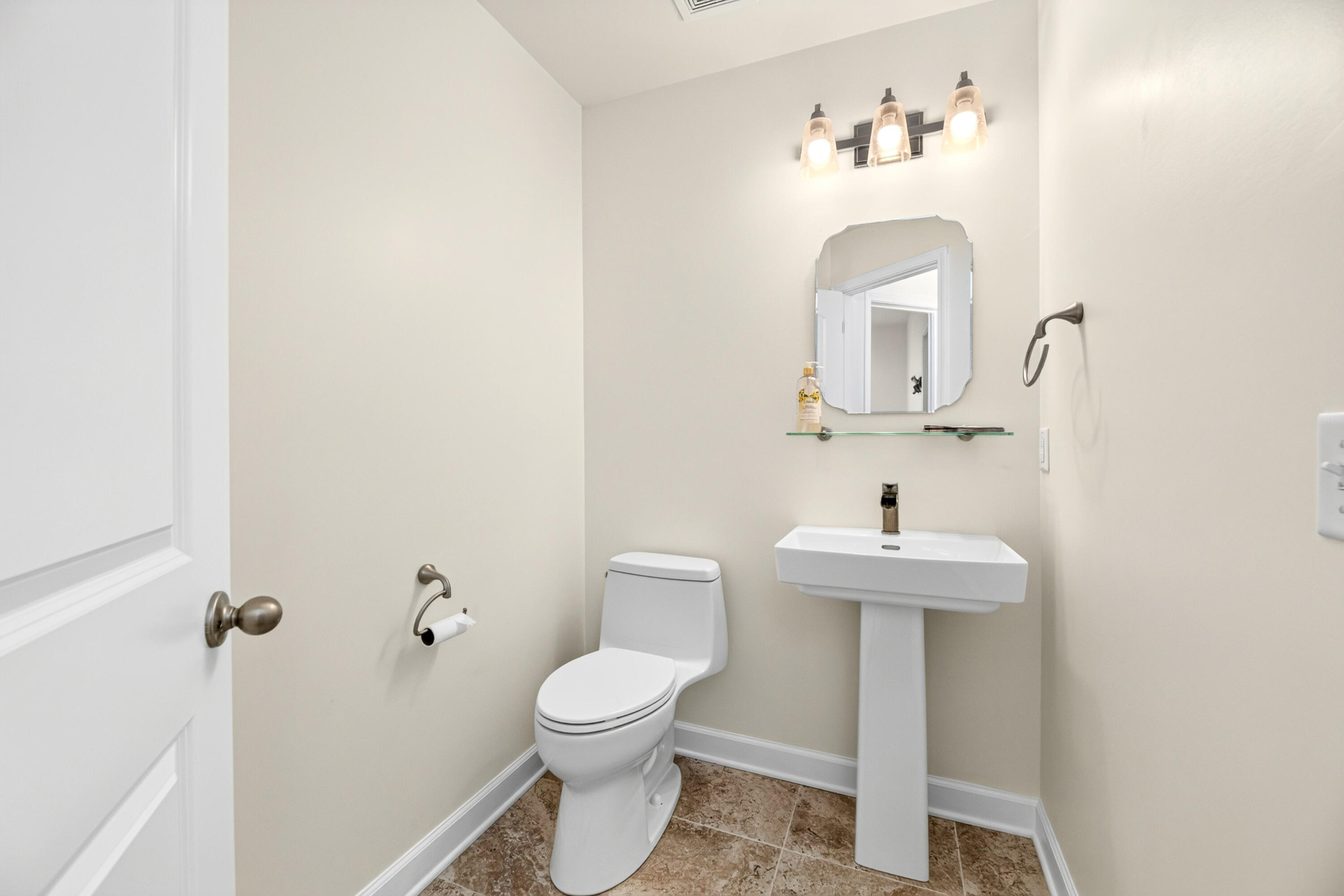315 Griffith Lane Elloree, SC 29047 - Photo 17 of 40 Half Bath