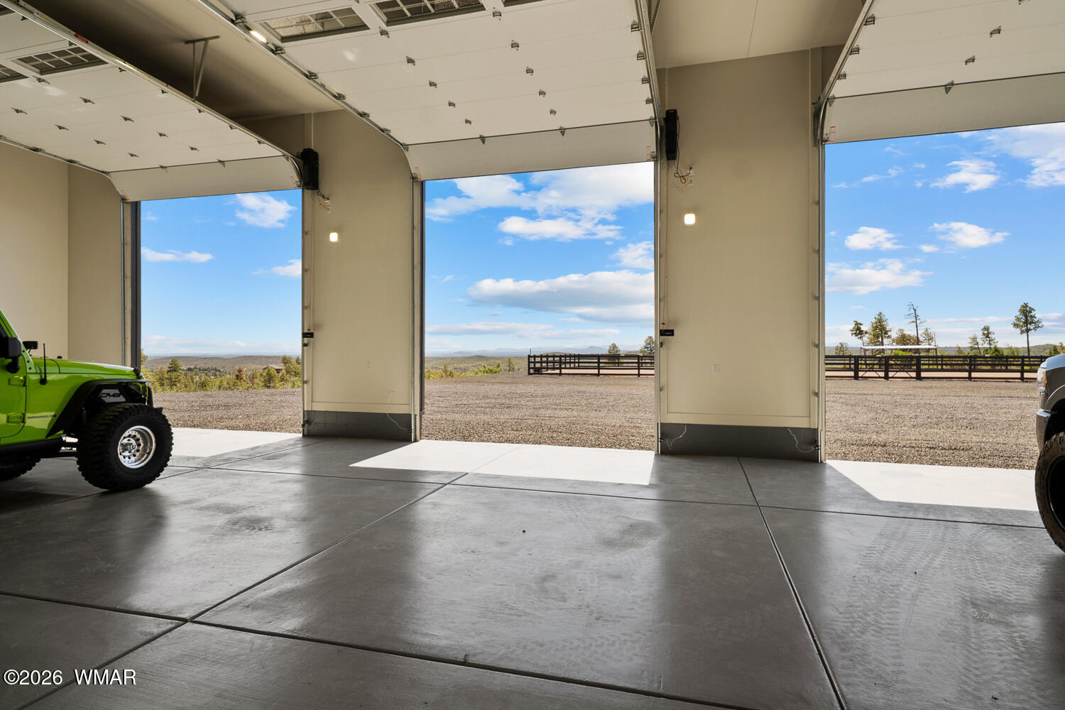 512 Fieldy Road Show Low, AZ 85901 - Photo 91 of 128 Inside Shop/RV Garage