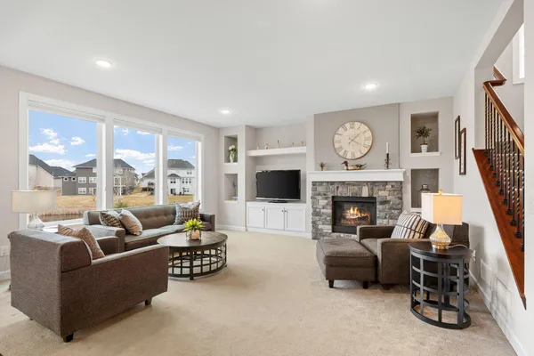 $800,000 | 10818 Glenview Place, Champlin, MN 55316