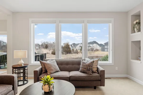 $800,000 | 10818 Glenview Place, Champlin, MN 55316