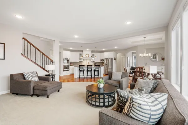 $800,000 | 10818 Glenview Place, Champlin, MN 55316