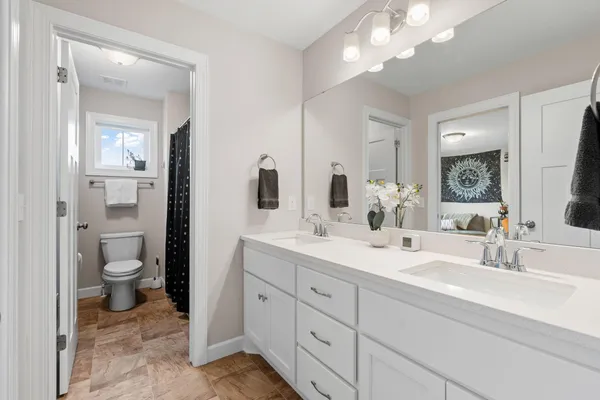 $800,000 | 10818 Glenview Place, Champlin, MN 55316