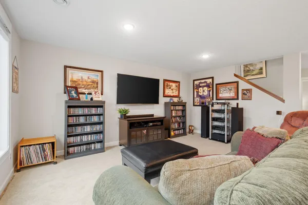 $800,000 | 10818 Glenview Place, Champlin, MN 55316