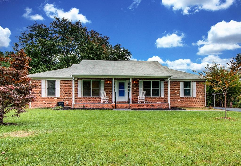 7826 Barrens Road Roanoke, VA 24019 - Photo 1 of 30 Front