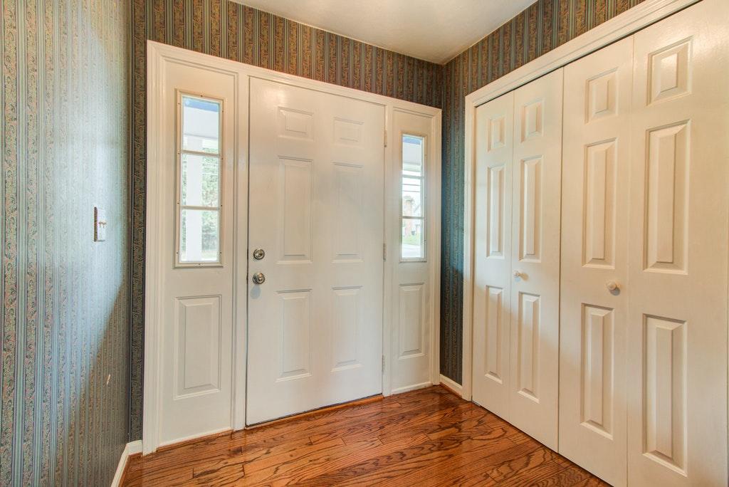 7826 Barrens Road Roanoke, VA 24019 - Photo 3 of 30 27
