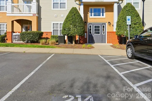 $2,000 | 17122 Red Feather Drive, Charlotte, NC 28277