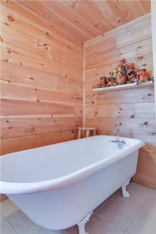 8813 West Sheepneck Road Mount Pleasant, TN 38474 - Photo 13 of 19 CLAW FOOT TUB IN MASTER BATH