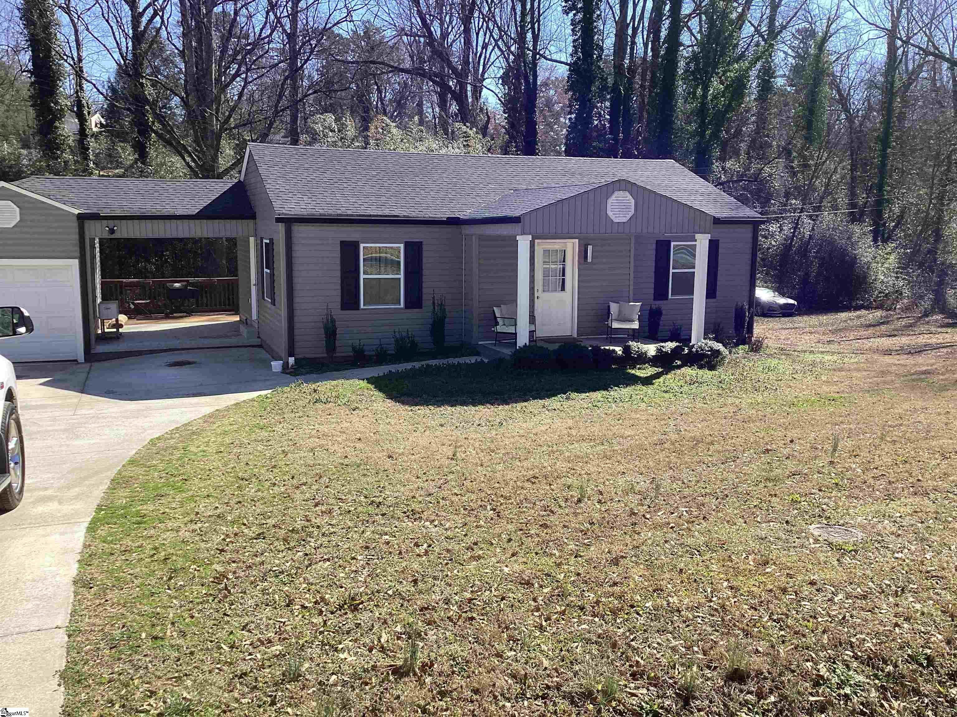 7 Foxhall Road Greenville, SC 29605 - Photo 3 of 24 Gallery Image 3