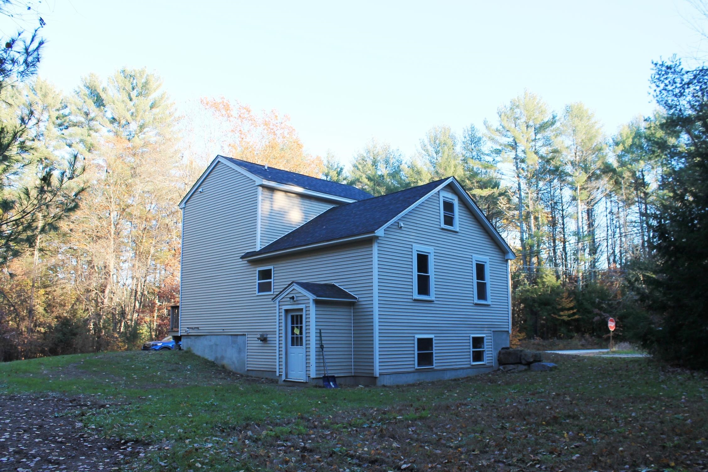353 Butterfield Mill Road New Boston, NH 03070 - Photo 6 of 28