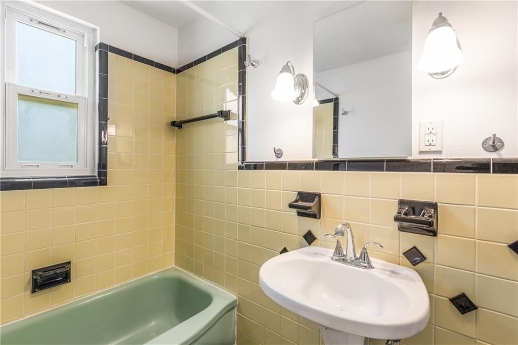 414 Patsy Drive Gibsonia, PA 15044 - Photo 15 of 25 full bath