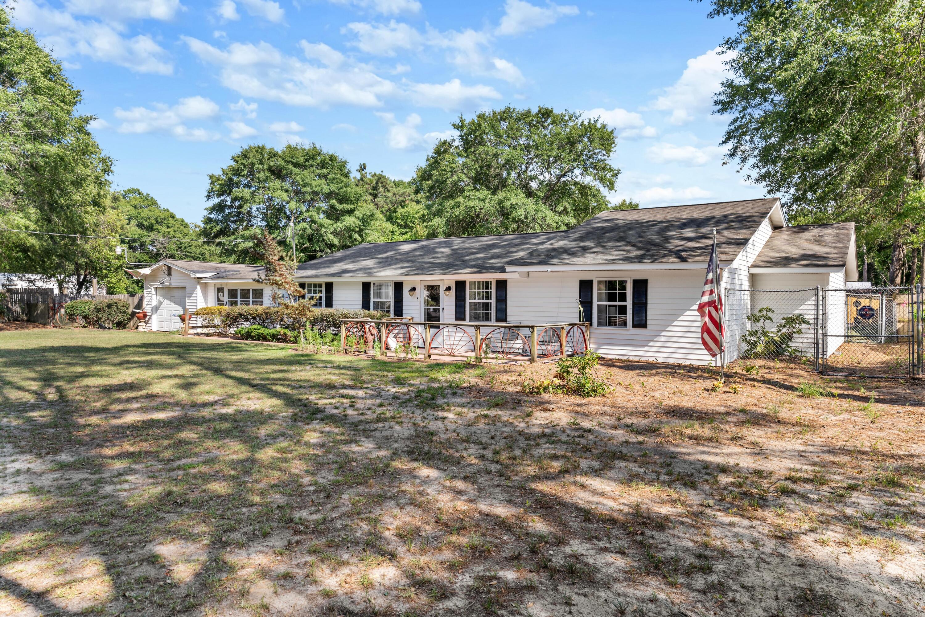 587 Norway Road Orangeburg, SC 29115 - Photo 3 of 45 DSC03984