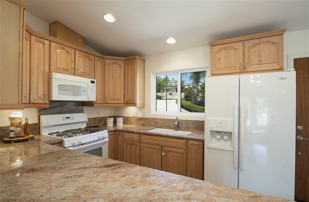 16511 Dartolo Road Ramona, CA 92065 - Photo 16 of 25 Gallery Image 16