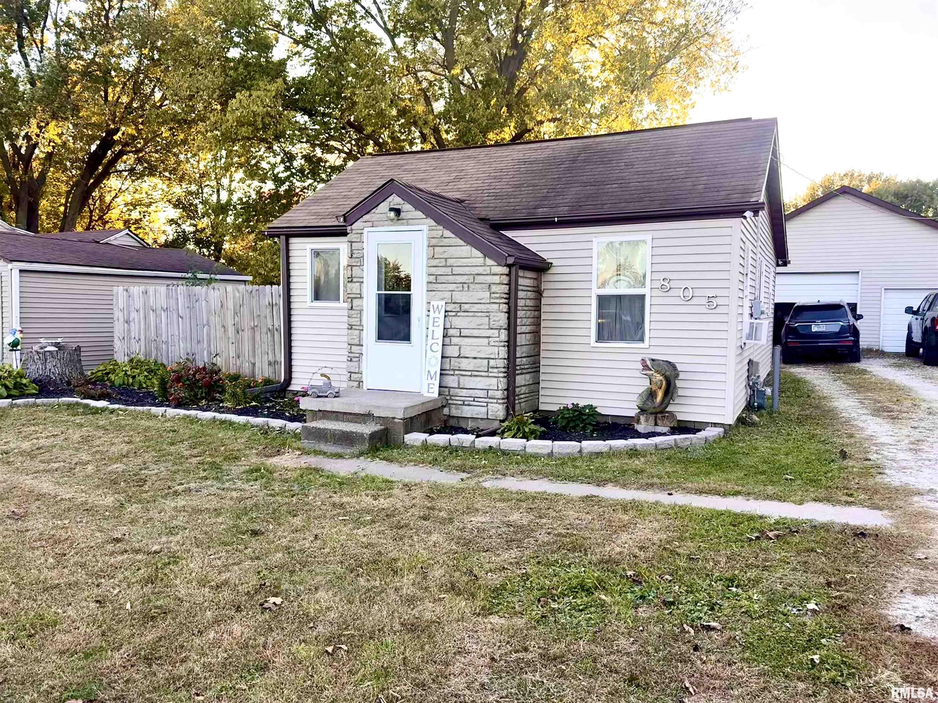 805 3rd Street Colona, IL 61241 - Photo 1 of 28 Gallery Image 1