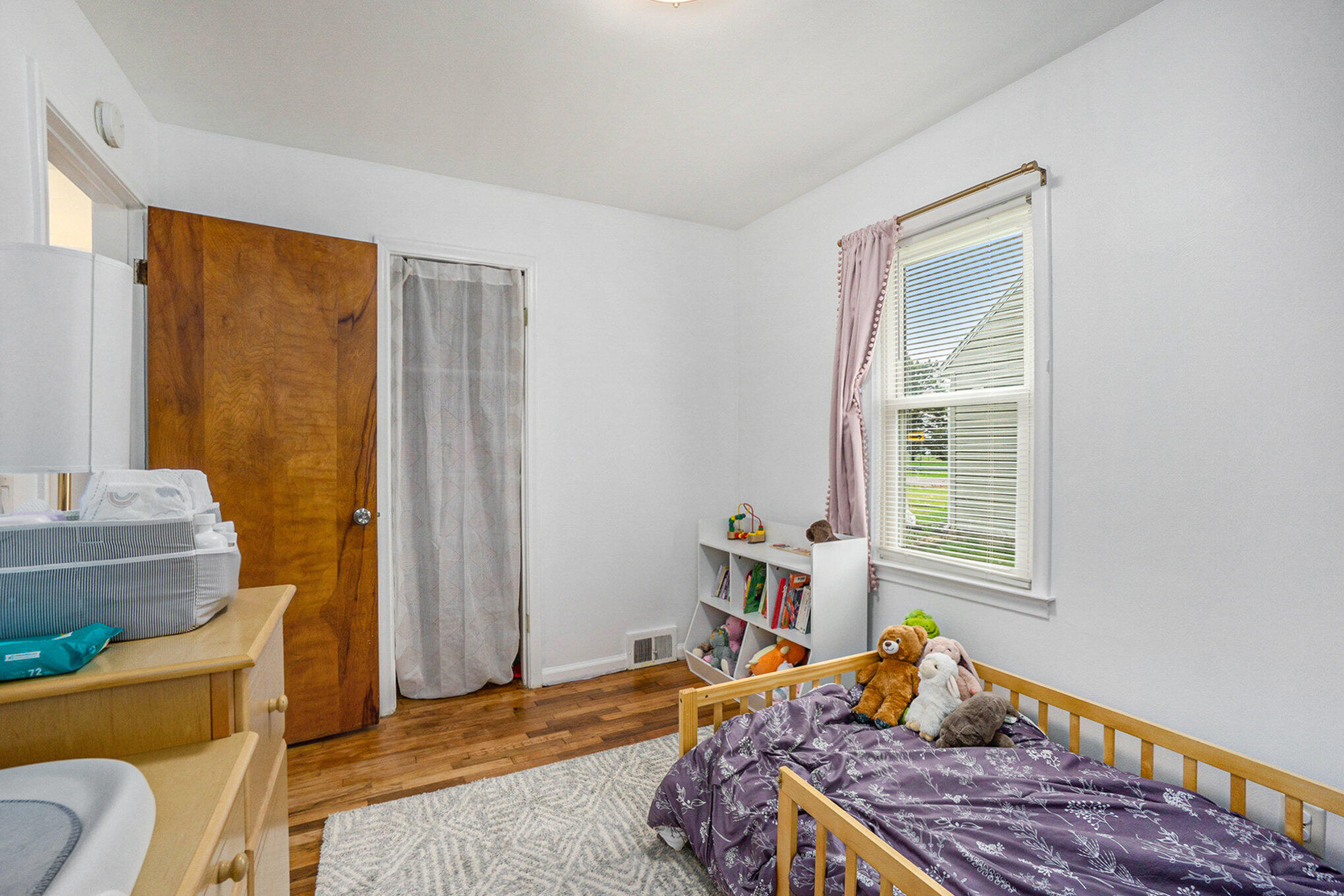 2224 Banbury Road Kalamazoo, MI 49001 - Photo 11 of 16 Second Bedroom