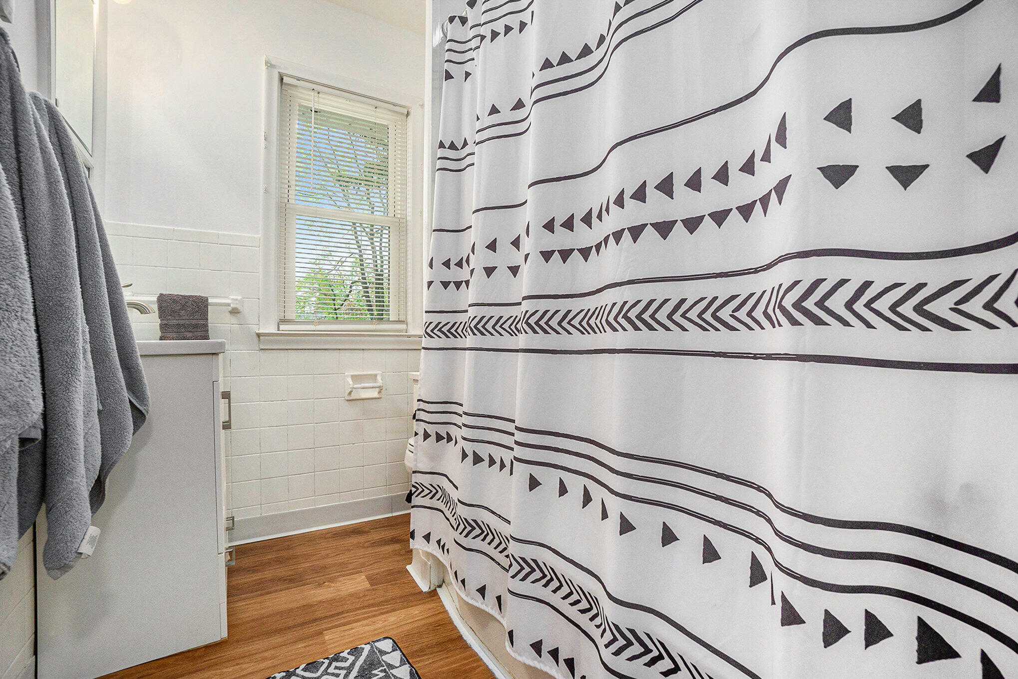 2224 Banbury Road Kalamazoo, MI 49001 - Photo 13 of 16 Full Bath