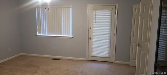 $2,400 | 106 Crystal Hill Lane, Unit 106, Poughkeepsie, NY 12603