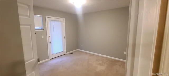 $2,400 | 106 Crystal Hill Lane, Unit 106, Poughkeepsie, NY 12603