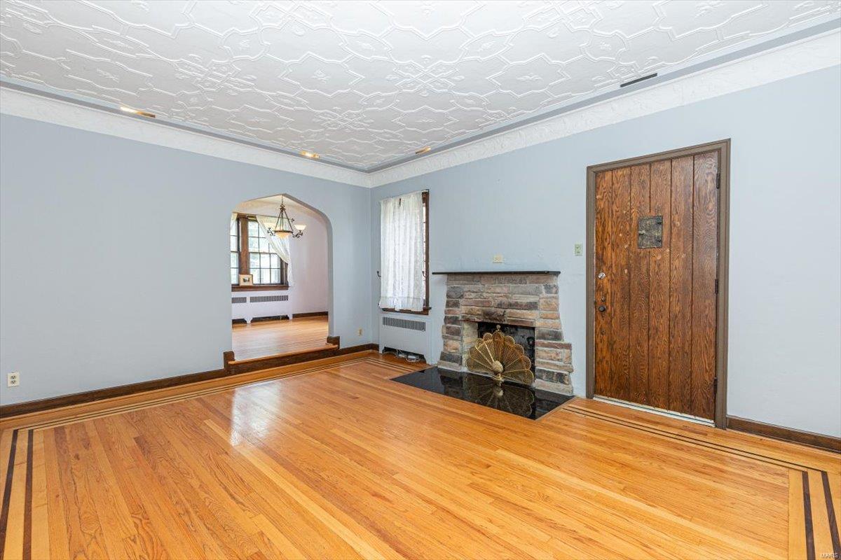 6616 Heege Road St. Louis, MO 63123 - Photo 3 of 86 Gallery Image 3
