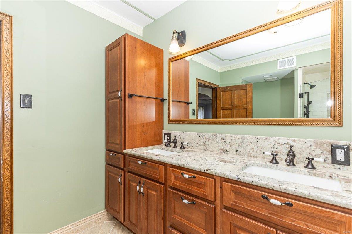 6616 Heege Road St. Louis, MO 63123 - Photo 36 of 86 Gallery Image 36