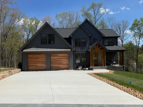 $929,000 | 103 Goose Lane, Soddy Daisy, TN 37379