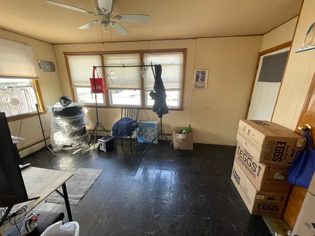 a view of backyard with a garden