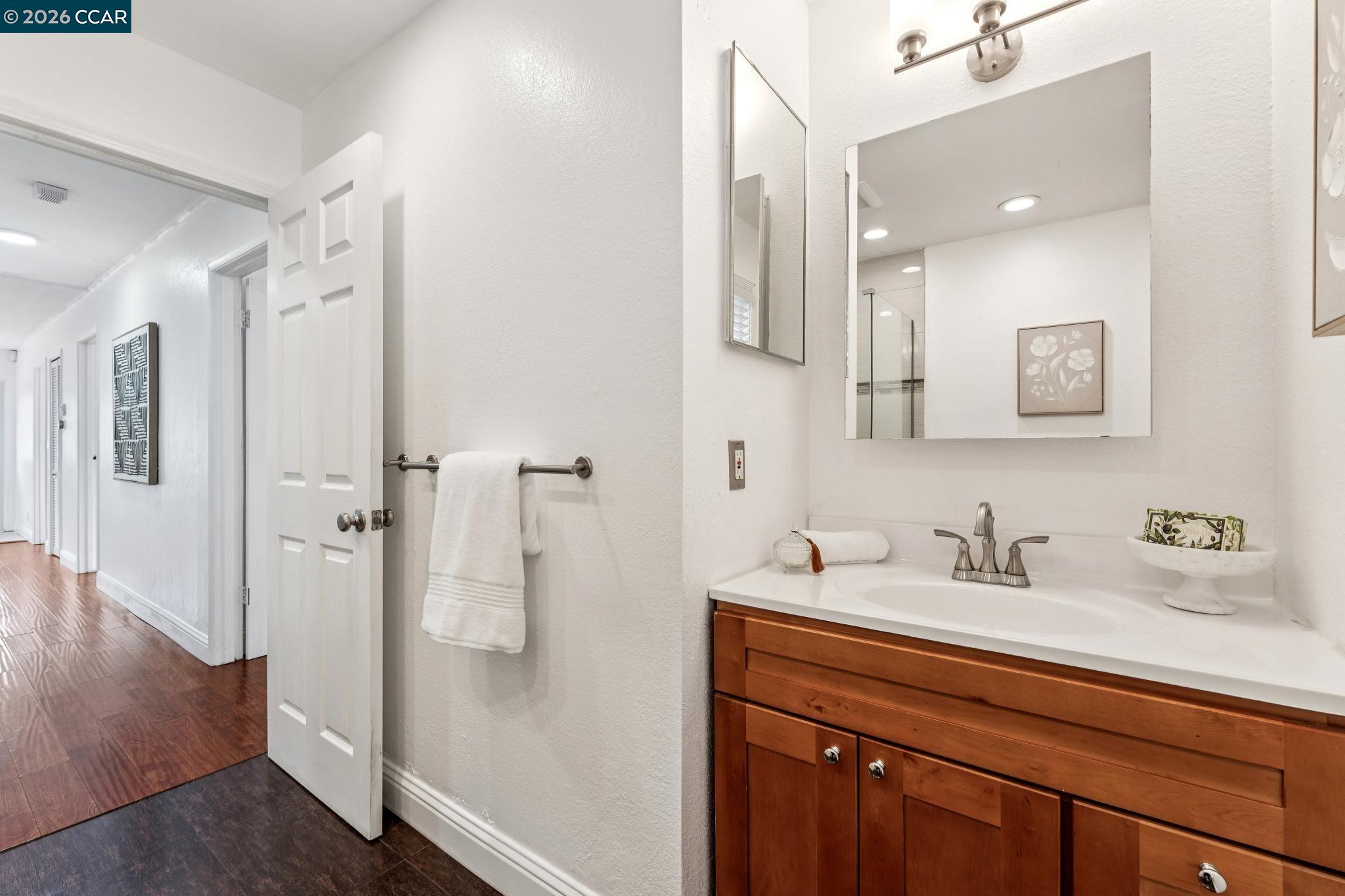 4037 Rusting Avenue Oakland, CA 94605 - Photo 30 of 35