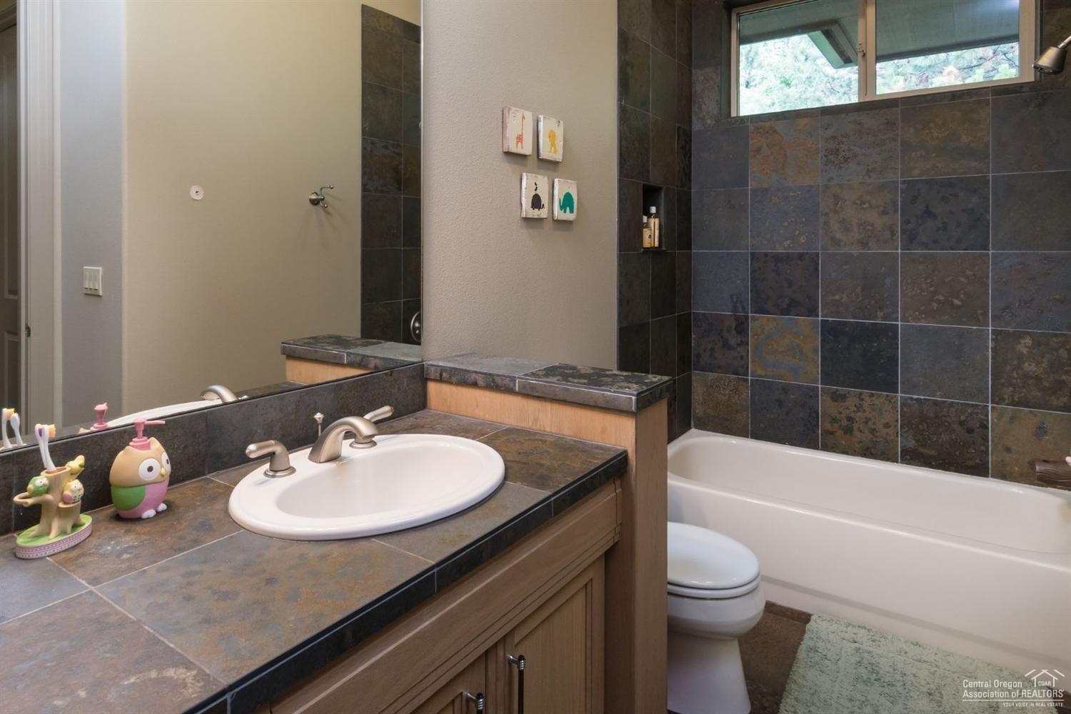 3155 Northwest Metke Place Bend, OR 97703 - Photo 16 of 22 Second suite bathroom