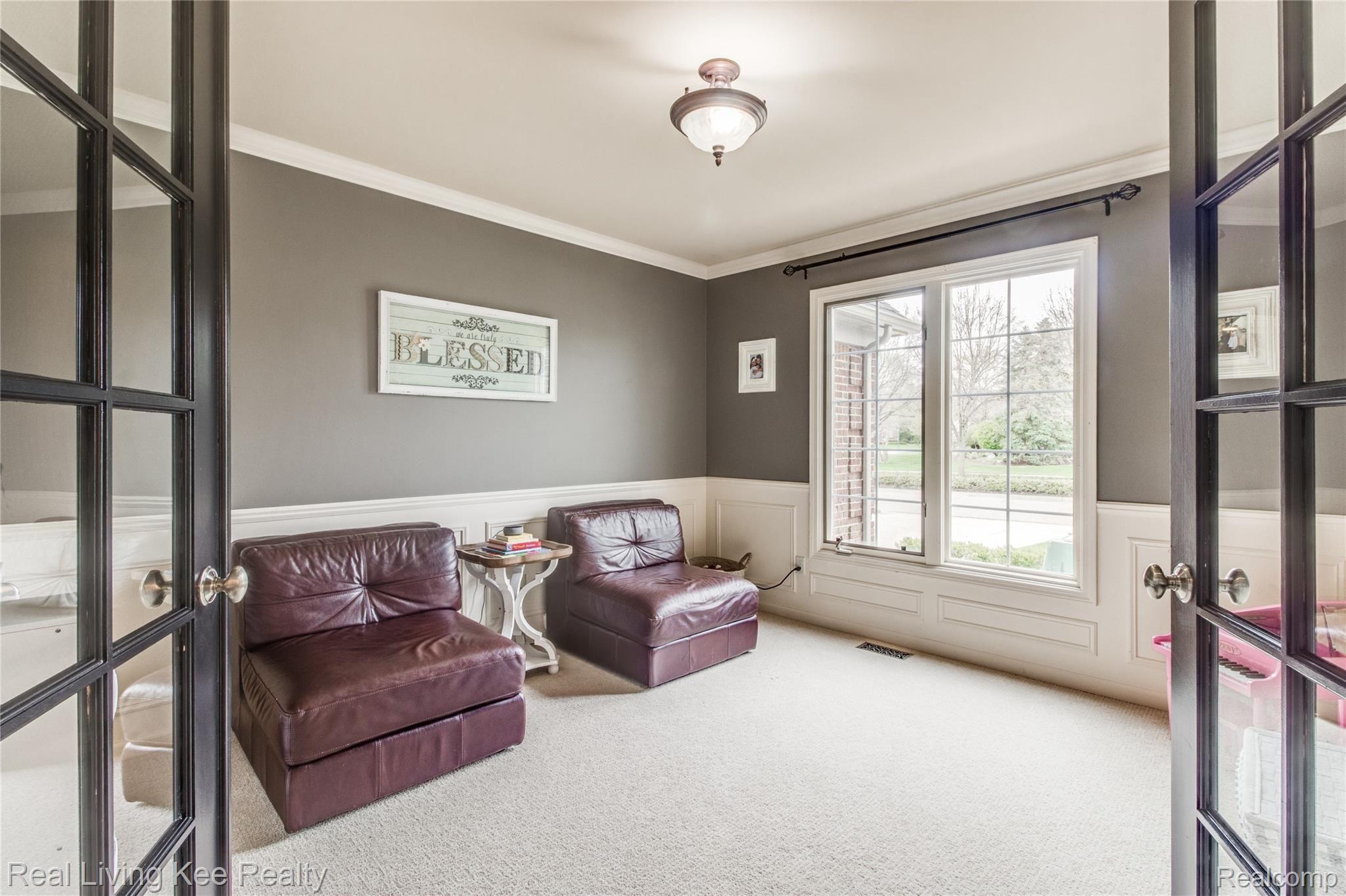 1604 Chase Drive Rochester, MI 48307 - Photo 24 of 47 INTERIORS (12 of 44).jpg