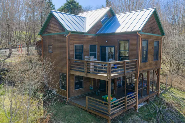 $799,000 | 1470 Moody Road, Huntington, VT 05462