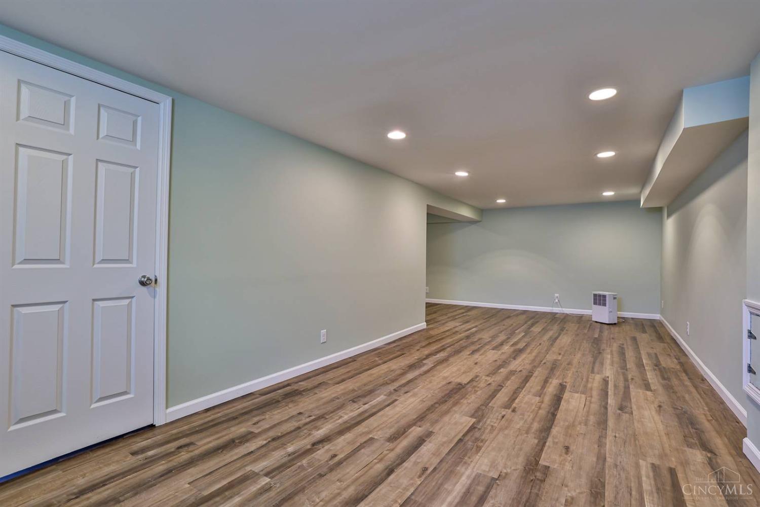 5346 Belclare Road Cincinnati, OH 45247 - Photo 20 of 38