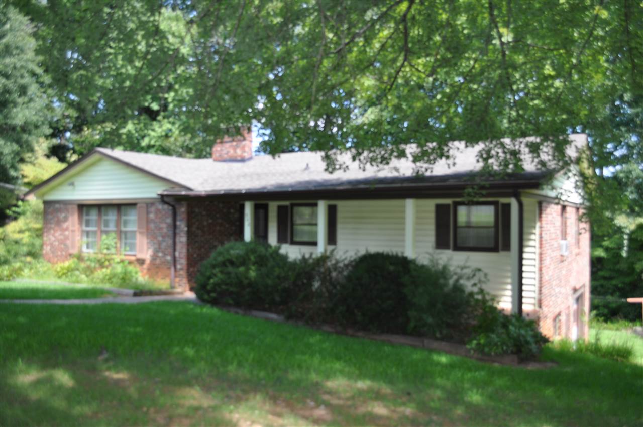 308 Rodgers Street Gaffney, SC 29341 - Photo 2 of 19 Gallery Image 2
