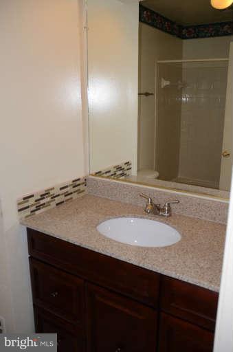 3840 Inverness Road Fairfax, VA 22033 - Photo 18 of 30 Bath