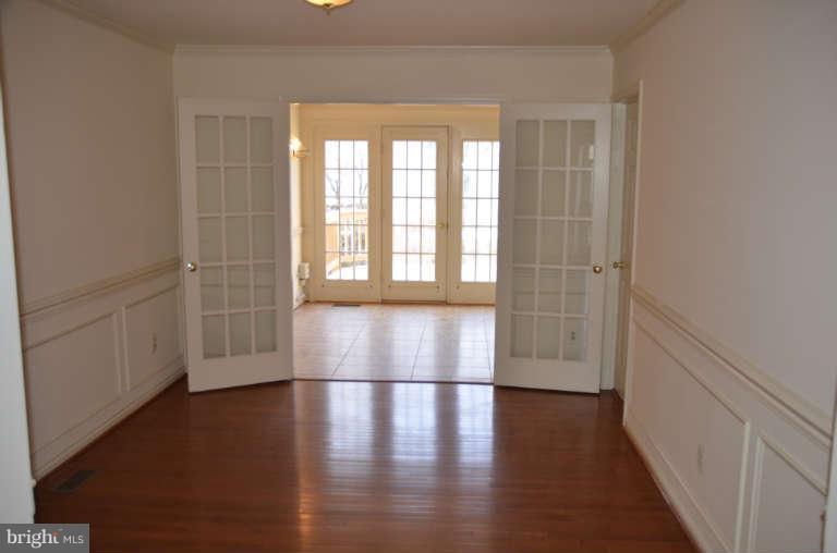 3840 Inverness Road Fairfax, VA 22033 - Photo 5 of 30 Dining Room