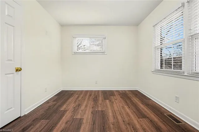 $292,000 | 2702 Lilac Drive, Greensboro, NC 27408