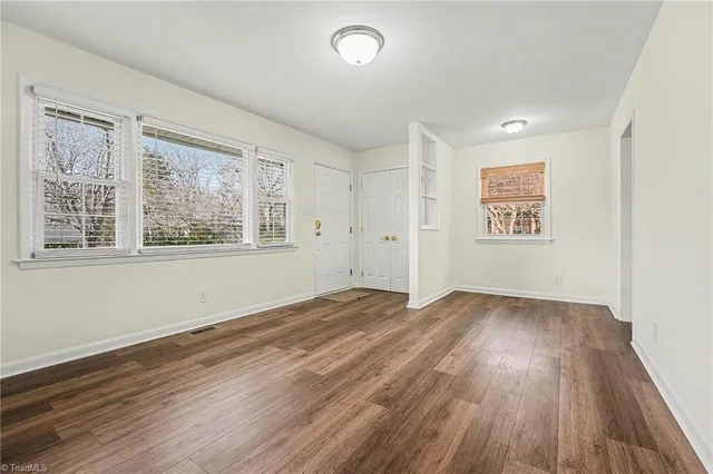 $292,000 | 2702 Lilac Drive, Greensboro, NC 27408