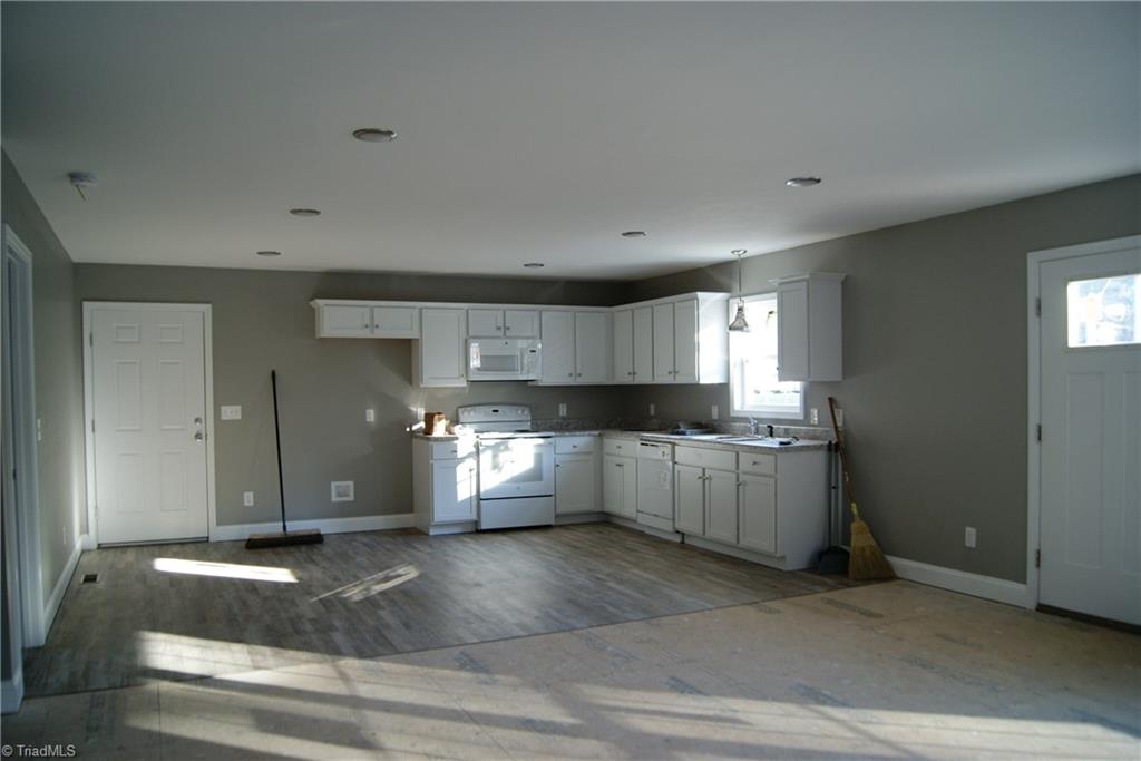258 Shuler Road Thomasville, NC 27360 - Photo 3 of 8 Gallery Image 3