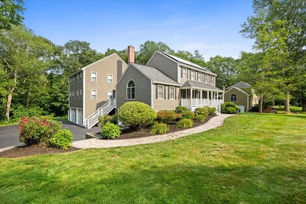 $999,000 | 104 Alana Drive, Northbridge, MA 01534