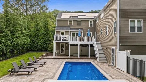 $999,000 | 104 Alana Drive, Northbridge, MA 01534