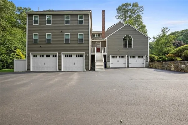 $999,000 | 104 Alana Drive, Northbridge, MA 01534