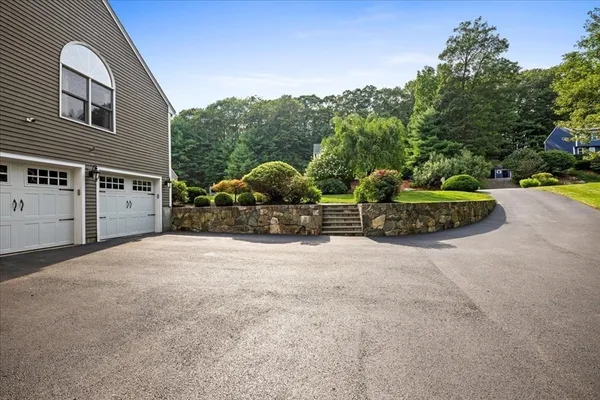 $999,000 | 104 Alana Drive, Northbridge, MA 01534