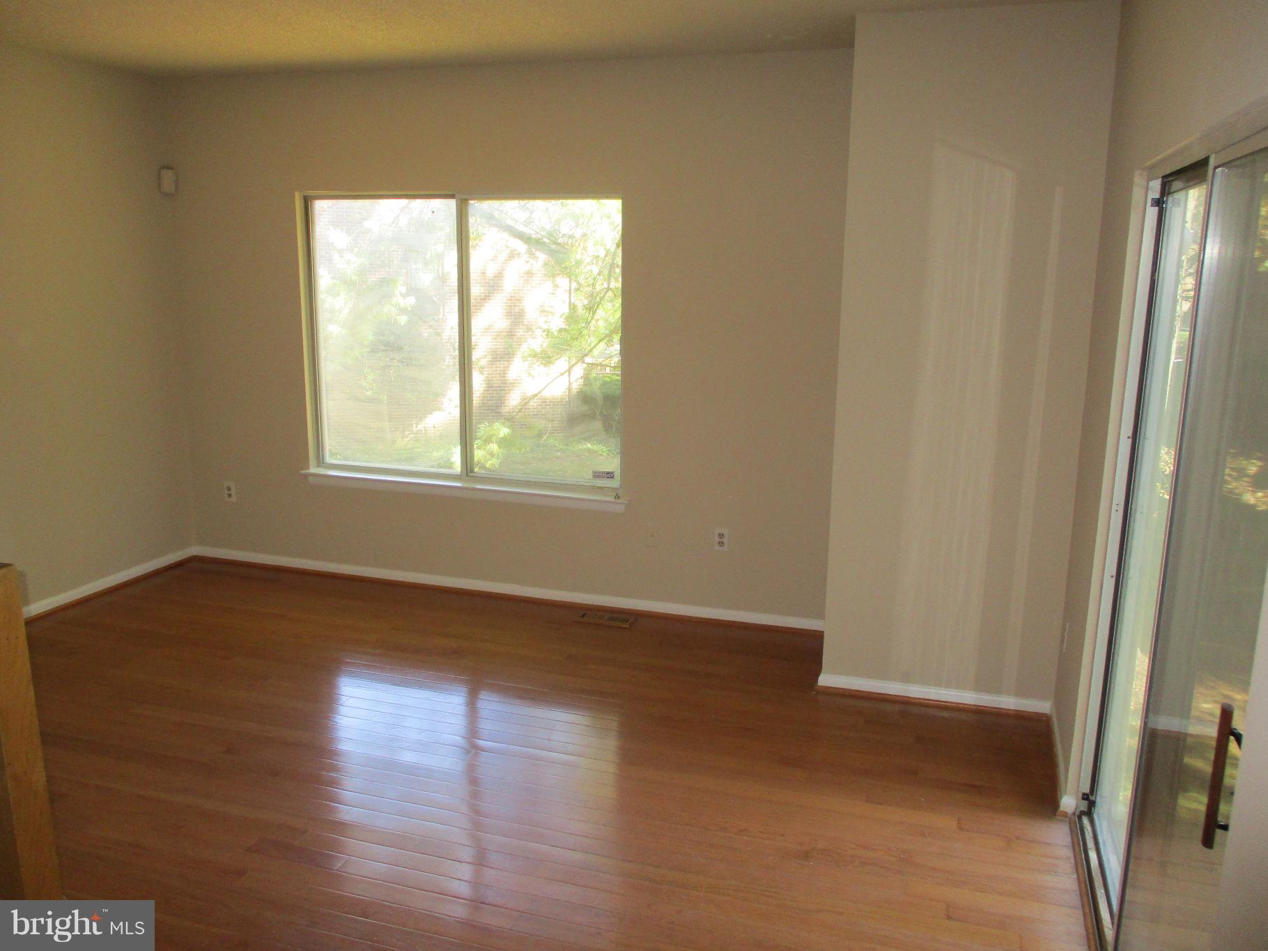 5465 Vantage Point Road, Unit 17 Columbia, MD 21044 - Photo 8 of 16 Living Room
